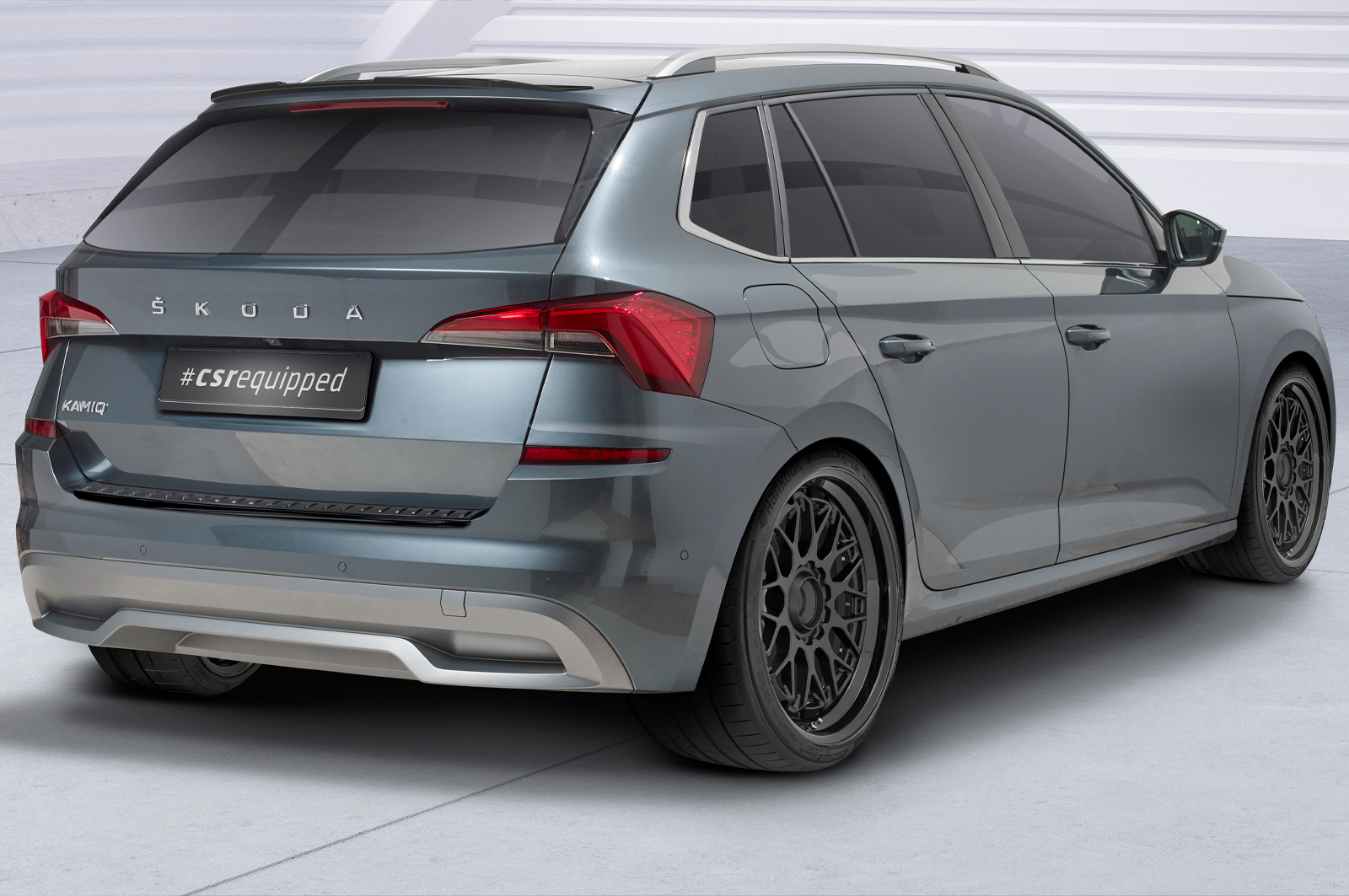 CarDesign AI Bumperbescherming geschikt voor Skoda Superb 3 (V) 2015-2024 (5-deurs limousine): complete set met op maat gemaakte lakbeschermingsfolie, krasbescherming voor kofferbak/bumper auto